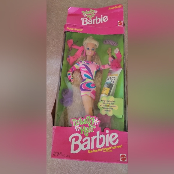 Barbie Other - Set of Barbies and Barbie clothes